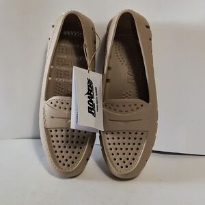 Floafers Women's NWT